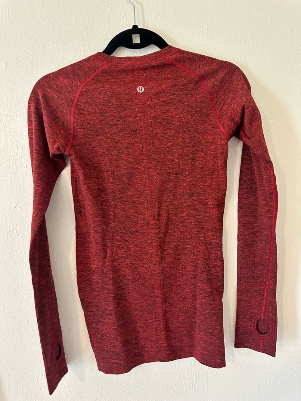 Lululemon Swiftly Tech Long Sleeve 2.0
Cassis / Chianti​ - Picture 6 of 7